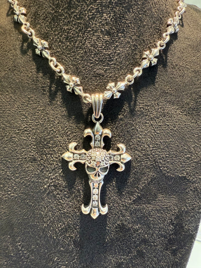 925 Silver skull cross pendant on a cross link necklace